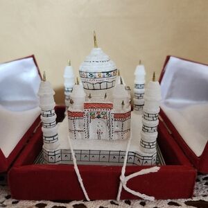 Taj mahal white marble replica in red box